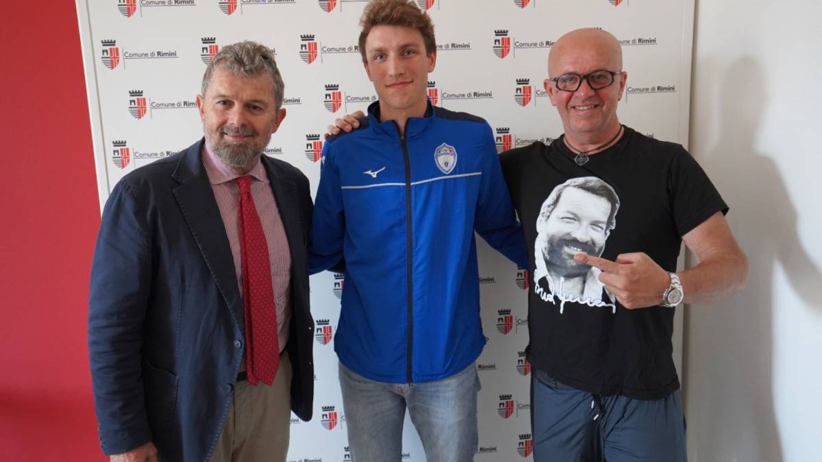 Triathlon, Rimini rende omaggio al tricolore Alessio Crociani