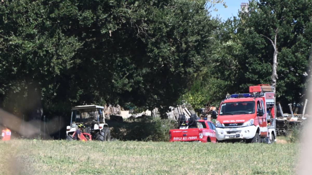 Forlì. Resta incastrato sotto il trattore, portato al Bufalini in elicottero in gravi condizioni