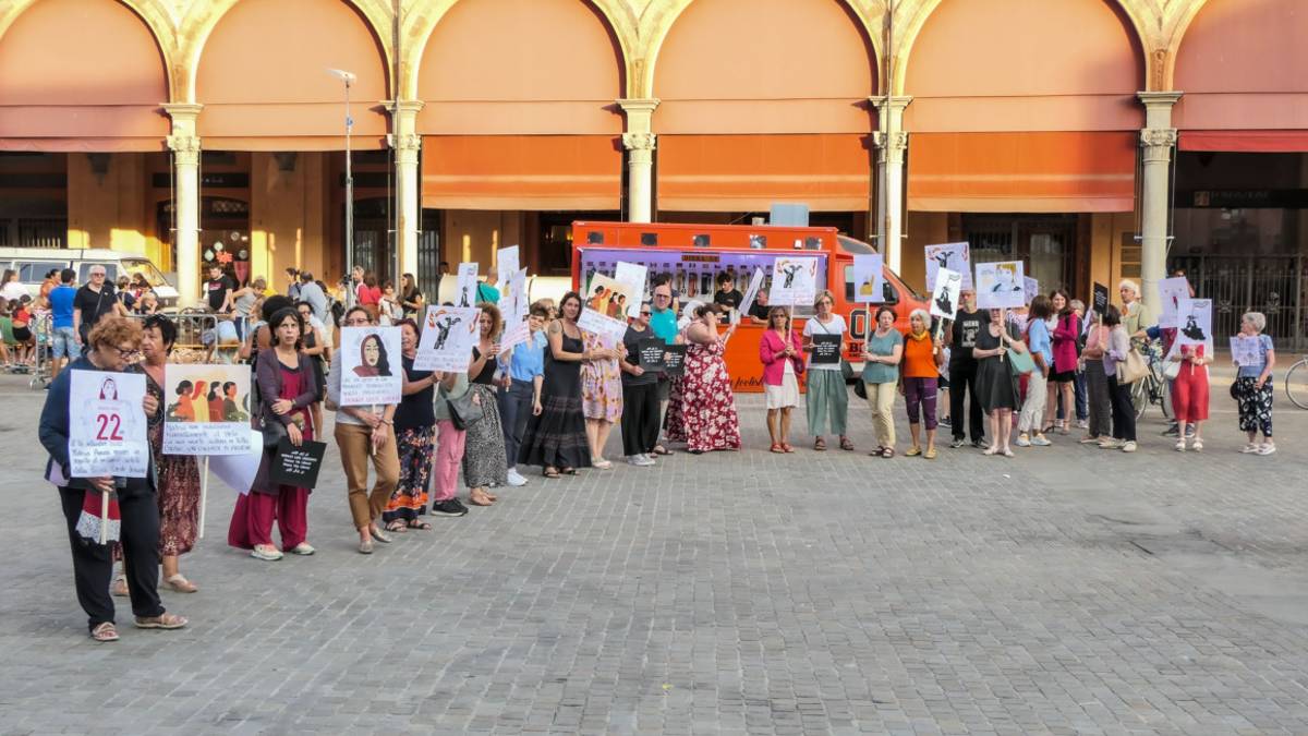 Imola scende in piazza in ricordo di Mahsa Amini e contro le atrocità del regime iraniano