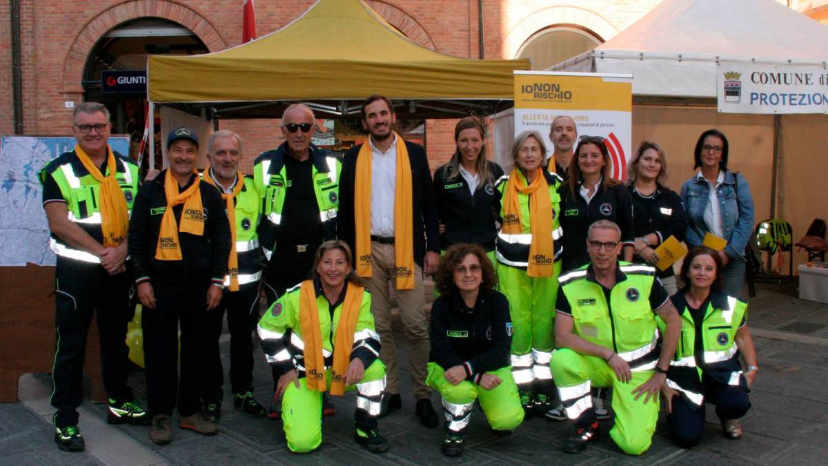 Lo stand del 2023 con il sindaco Lattuca