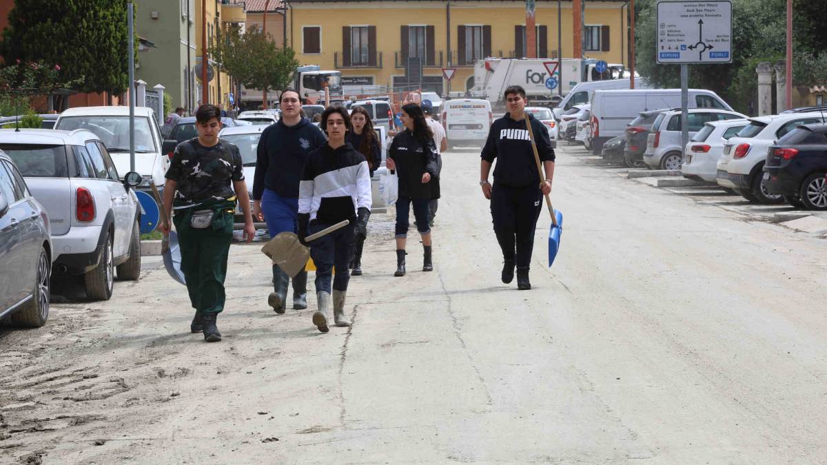 Volontari a Cesena: ecco come aiutare dopo l'alluvione