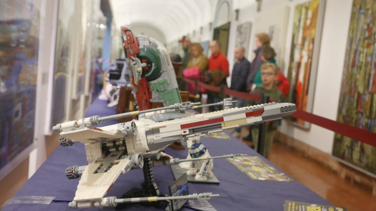 Ravenna, tutti in fila al Mar per la mostra dei Lego