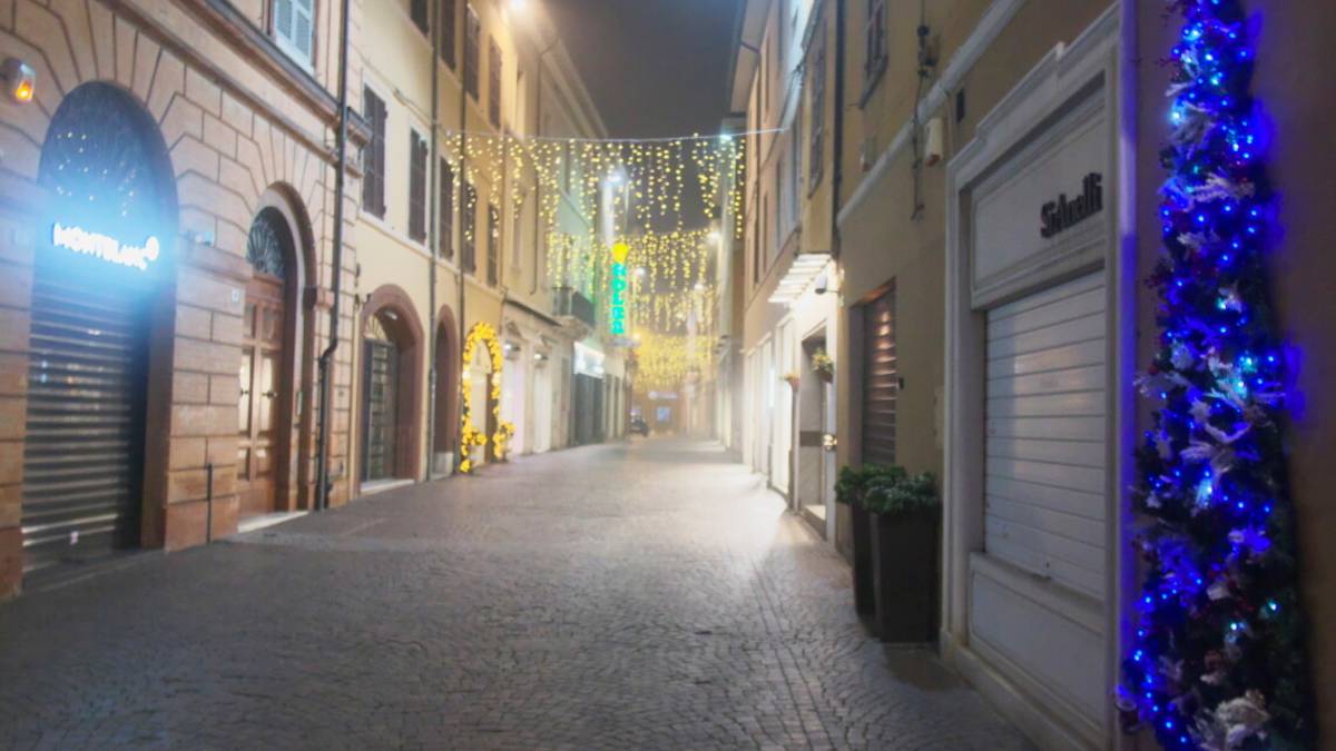 L'Iss chiede «Zona rossa con 250 casi ogni 100mila abitanti»
