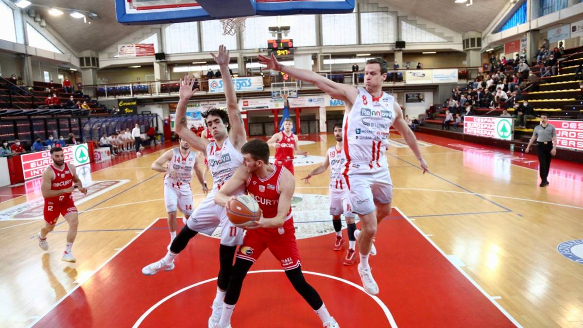 Basket B, Andrea Costa-Ozzano posticipata a lunedì 25 aprile alle 18