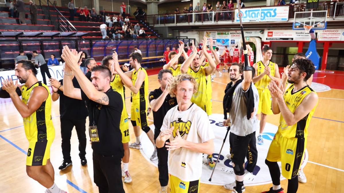 Basket B, Regazzi e il cuore Virtus: Abbiamo giocato per Mauro Zappi e sua mamma