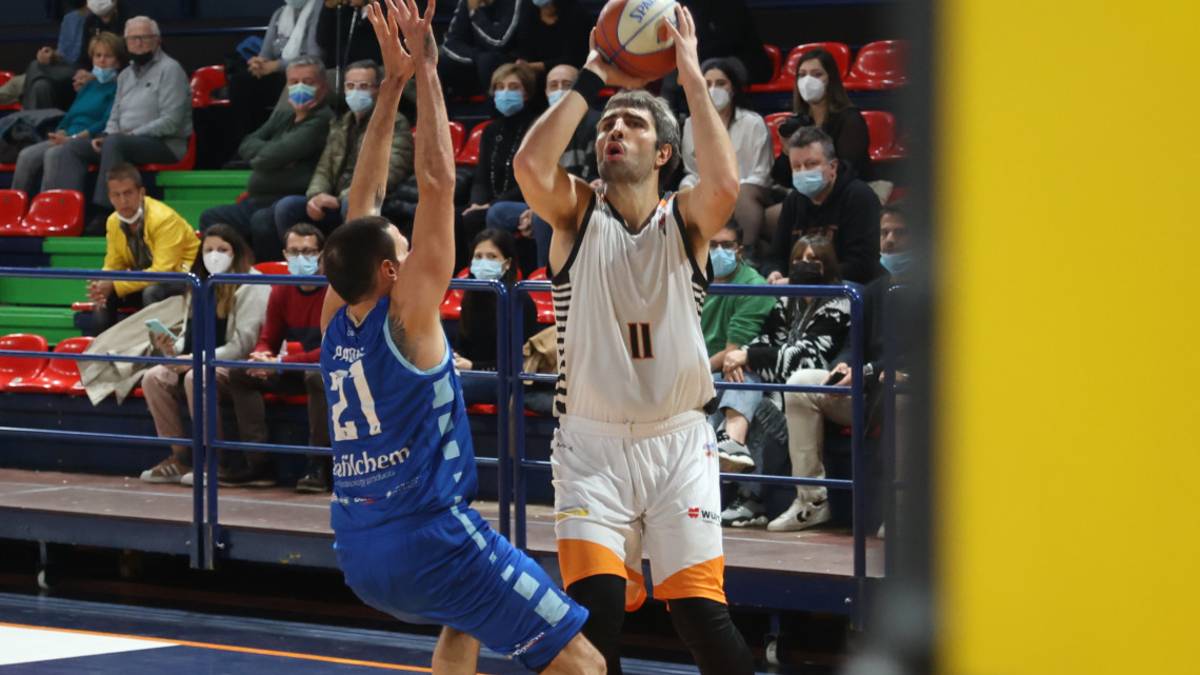 Basket B, i Tigers salutano Salvatore Genovese