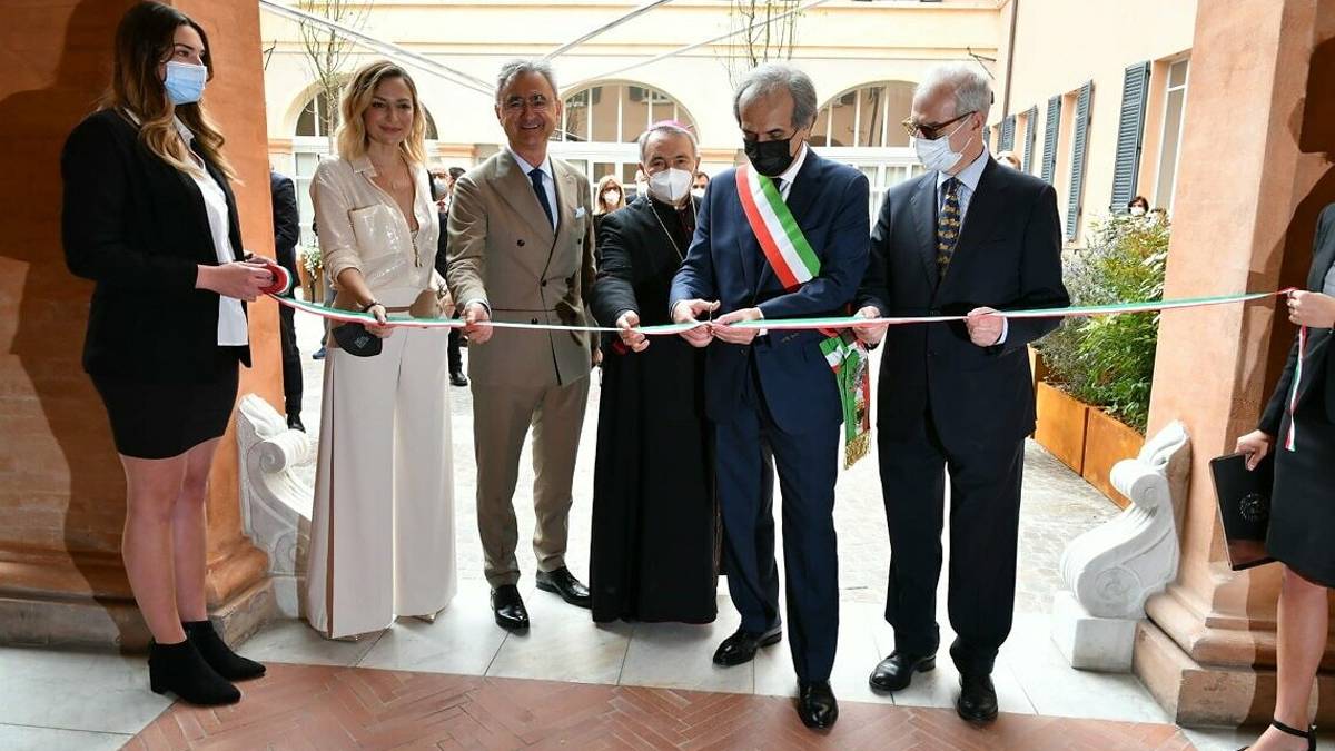 Forlì, la nuova casa di Unieuro a palazzo Hercolani