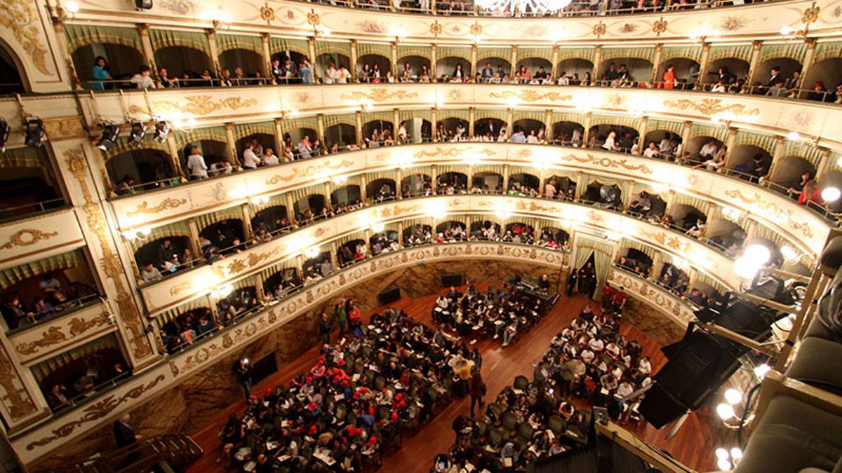 Cesena, al teatro Bonci un laboratorio per i piccoli mentre i grandi assistono allo spettacolo