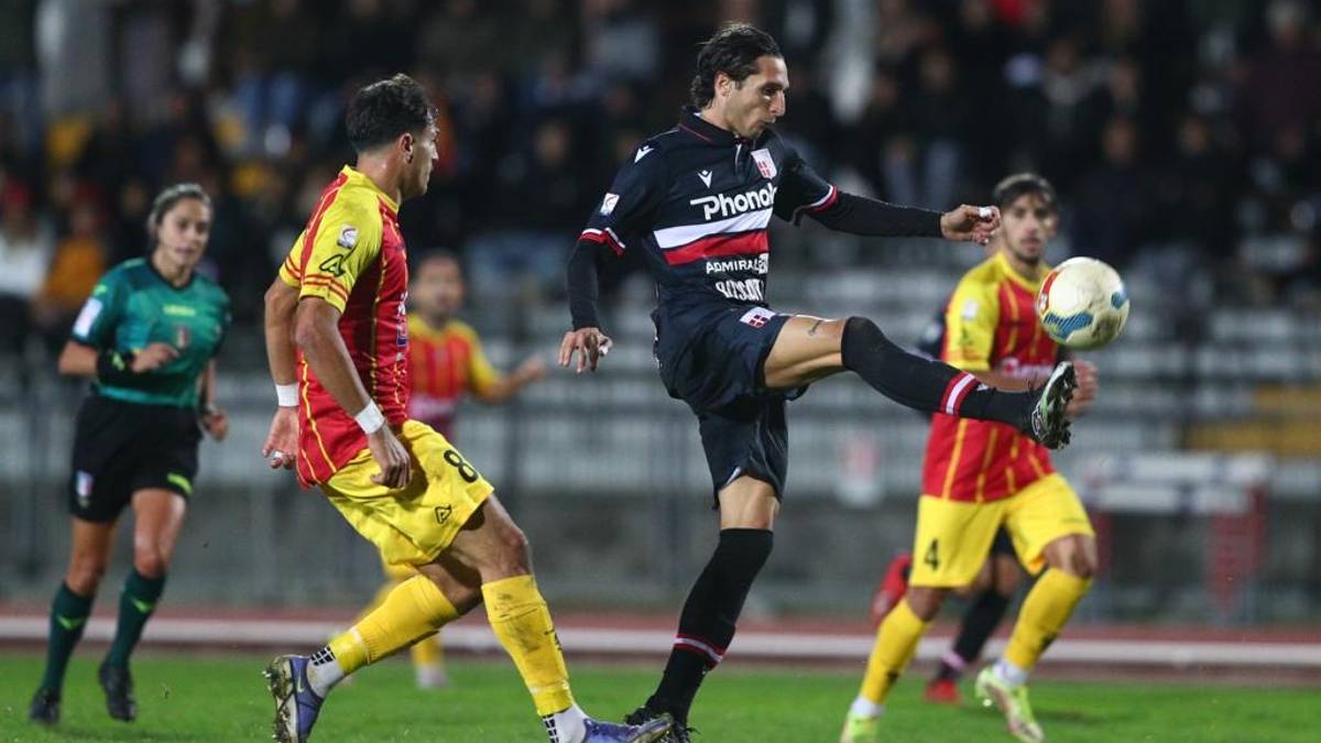 Calcio C, Rimini alle ore 17.30 all'esame Recanatese. Gaburro: «Chiedo al pubblico di esserci vicino»