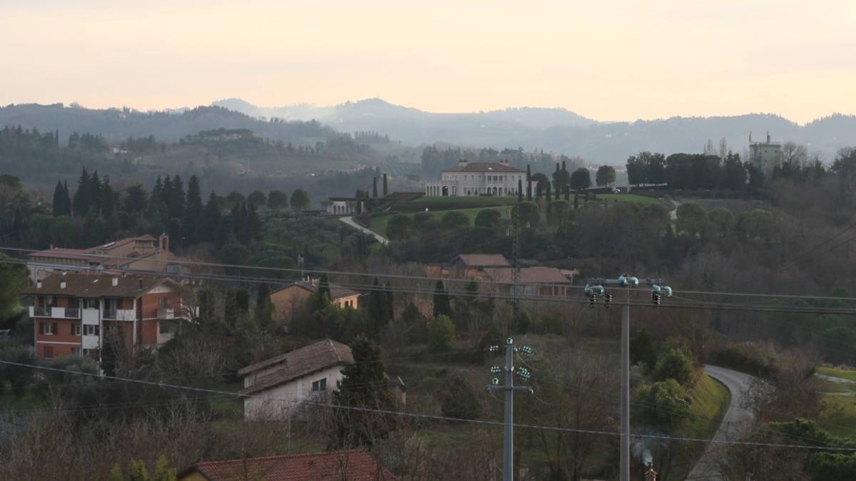 La caccia ai ladri nelle ville della Cesena Bene parte da alcuni video