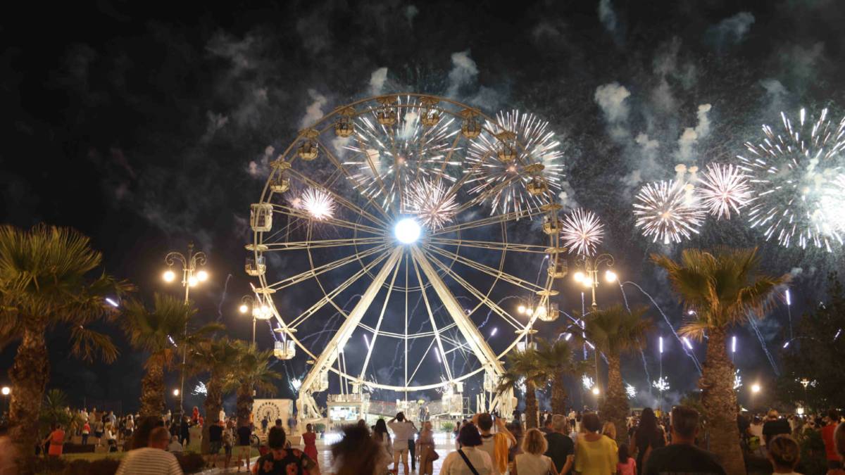 Cesenatico, Festa di Garibaldi: fuochi d'artificio risparmiati dalla pioggia - Gallery