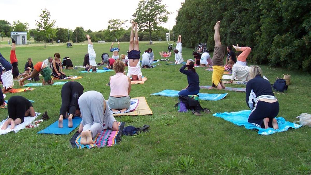 Gnassi: lo yoga ha un colore politico?