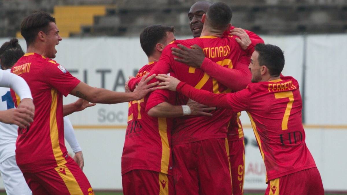 Calcio, Serie C: il Ravenna vince 3-2 il derby contro l'Imolese