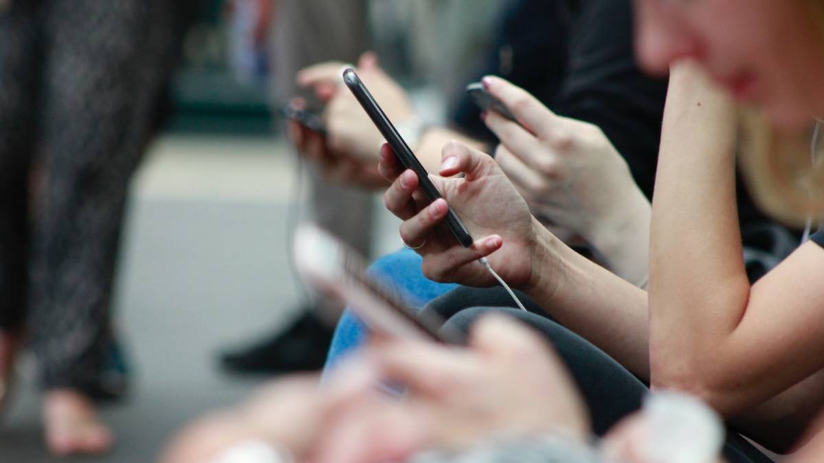 Telefonia, il roaming gratuito in Europa esteso fino al 2032