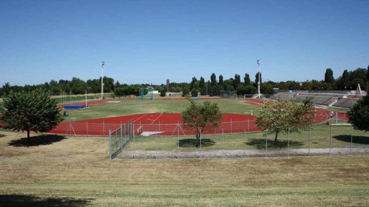 Nuove luci in arrivo alla pista d'atletica di Cesena