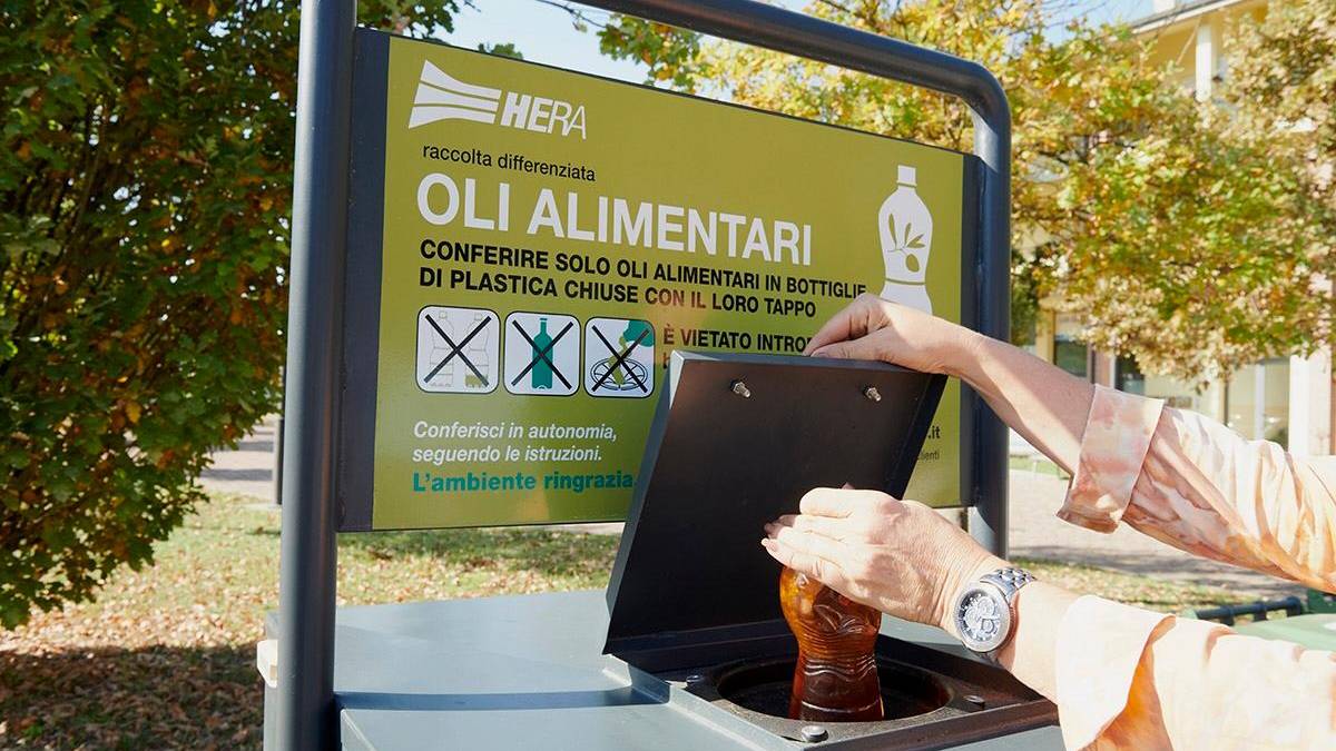 Cesenatico, 4 nuove colonnine stradali per gli oli alimentari