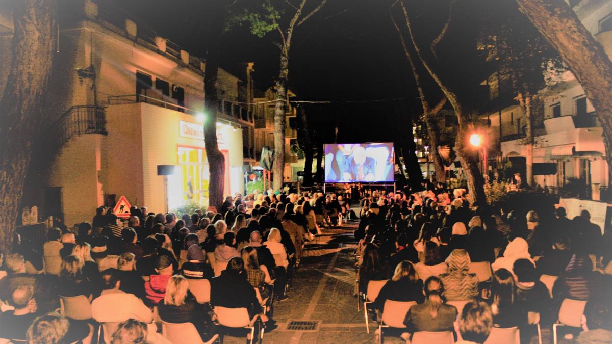 Galimberti fa boom a Misano, pubblico in strada coi maxischermi