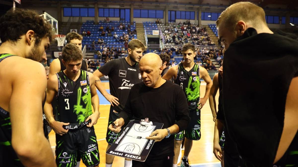 Basket B, Garelli avvisa i Blacks Faenza: Gara indecifrabile contro i Tigers