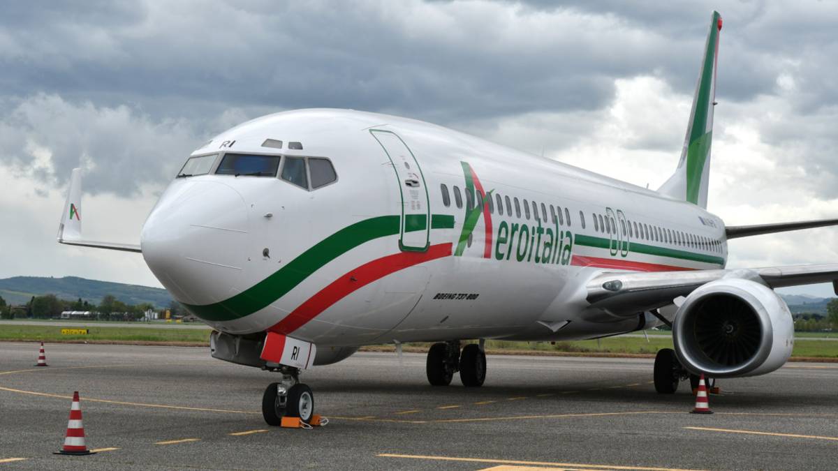 Voli da Forlì, Aeroitalia: Falsità da Go To Fly e scattano le denunce