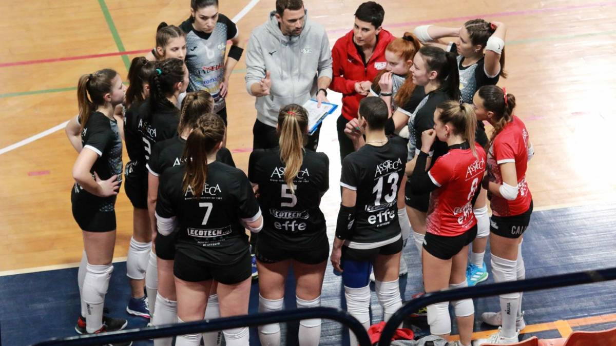 Volley B1 donne: Garlasco ha tre positive, Angelini costretta al rinvio