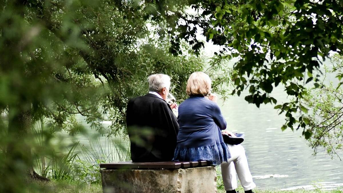 Faenza, domenica si inaugura la Panchina dei nonni al Parco Bucci