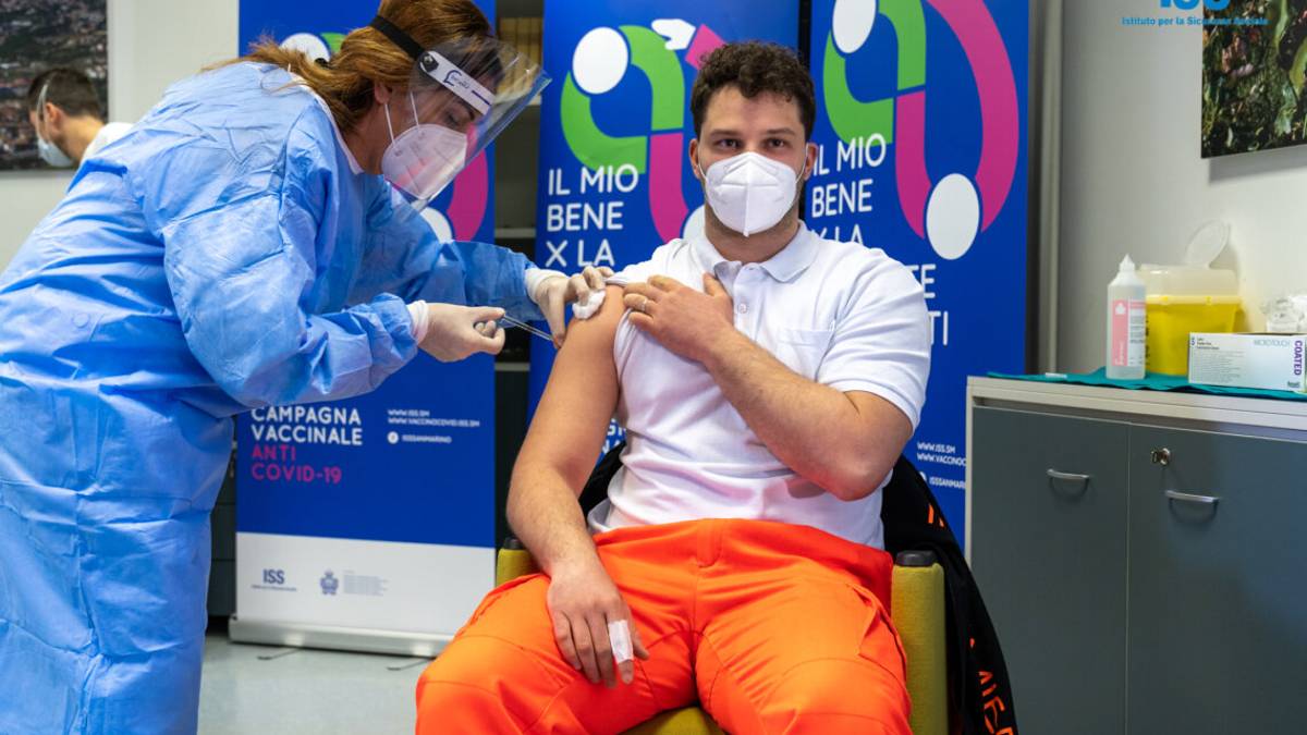 Sputnik. La Liguria chiede di riconoscere il vaccino usato a San Marino