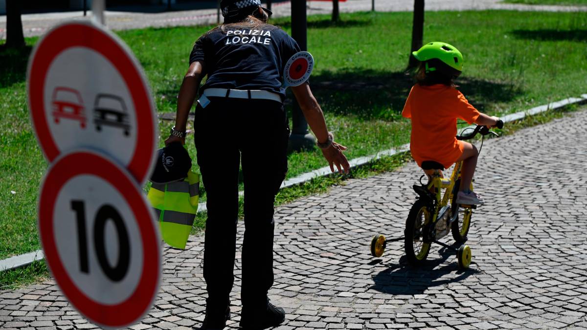 Prime lezioni sulla sicurezza stradale per i più piccoli