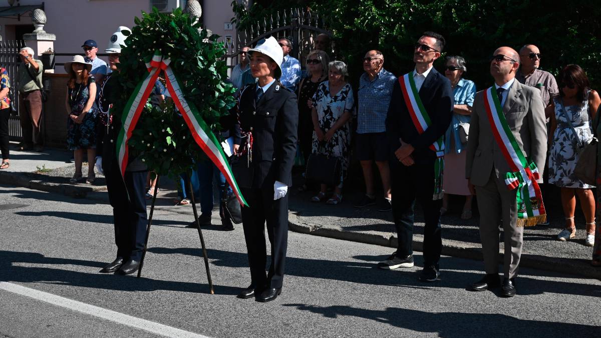 La commemorazione per le vittime del naufragio della Consolata (foto Fabio Blaco)