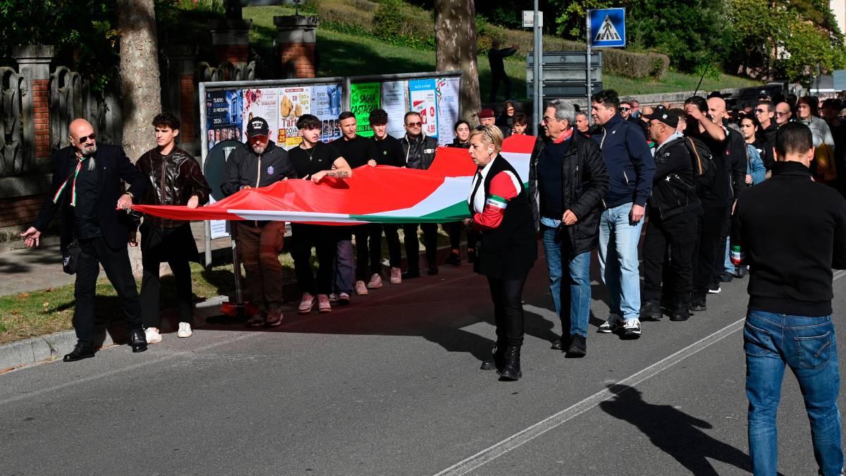 Predappio, circa 800 persone all’anniversario della Marcia su Roma FOTOGALLERY