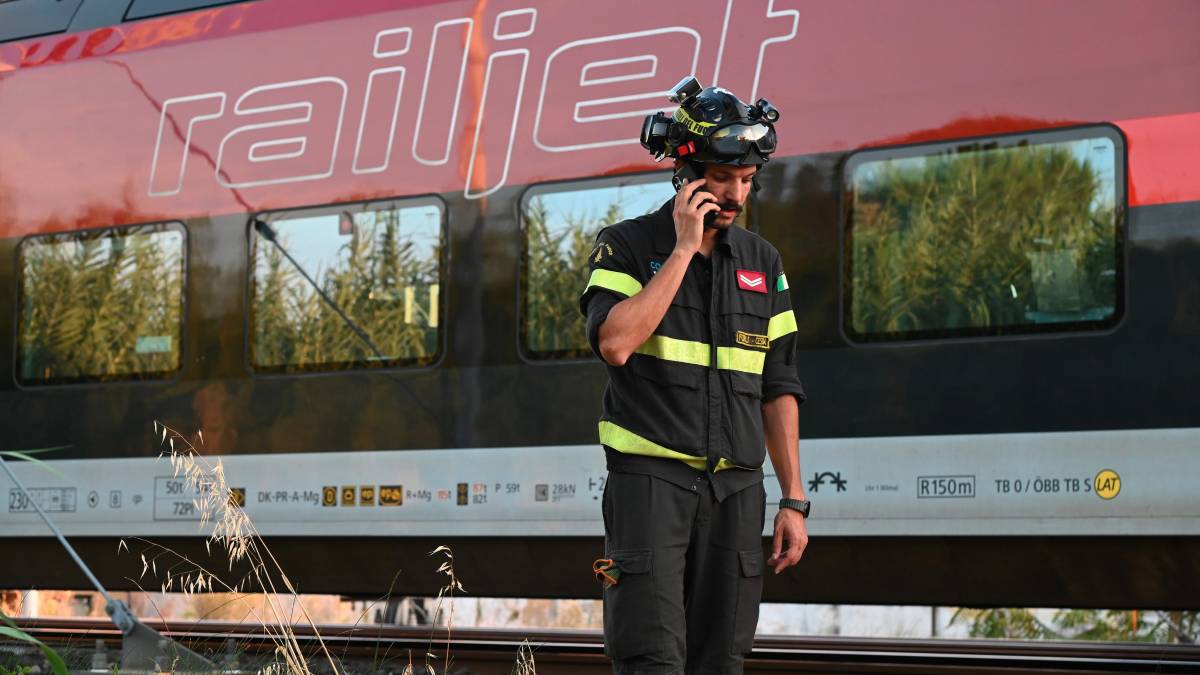 Forlì. Guasto alla linea, treno bloccato prima della stazione. Scatta l’evacuazione di 250 passeggeri