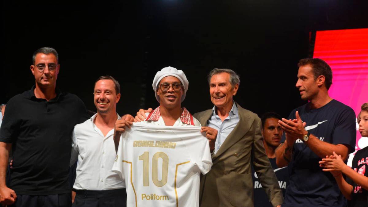 Ronaldinho a Ravenna: “Un progetto bellissimo, sono felice di essere qui”