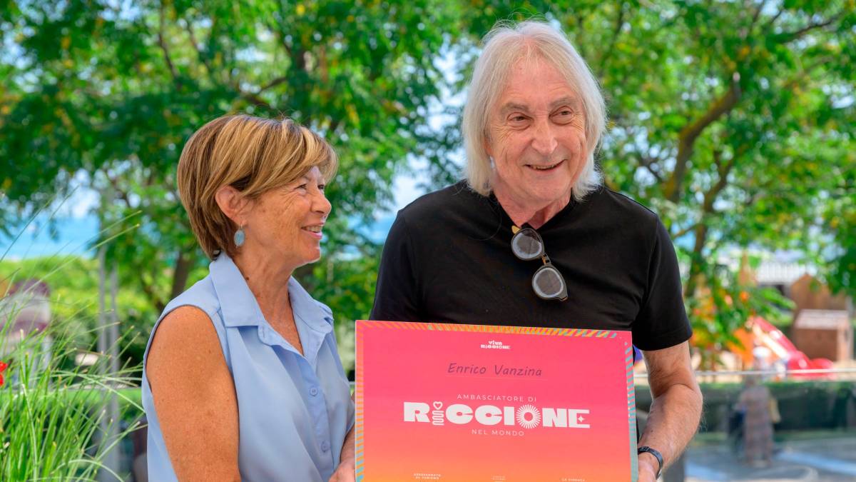 La sindaca Daniela Angelini con il regista Enrico Vanzina