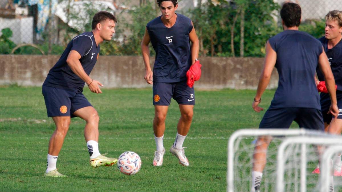 Simone Rabbi durante il suo primo allenamento a Glorie (Fiorentini)