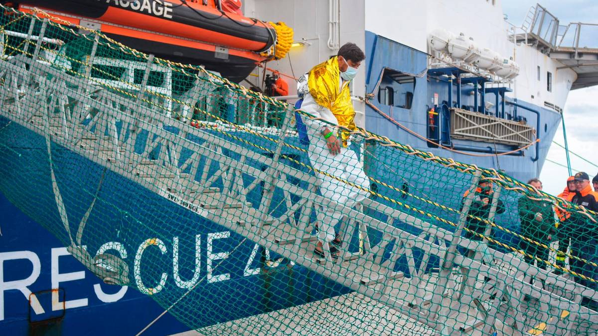 Ravenna, ecco la nave Geo Barents con 57 migranti VIDEO GALLERY
