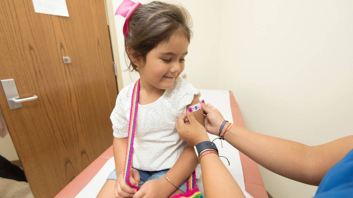 Covid Emilia-Romagna, da lunedì via alle prenotazioni per i vaccini dei bambini della fascia 5-11 anni