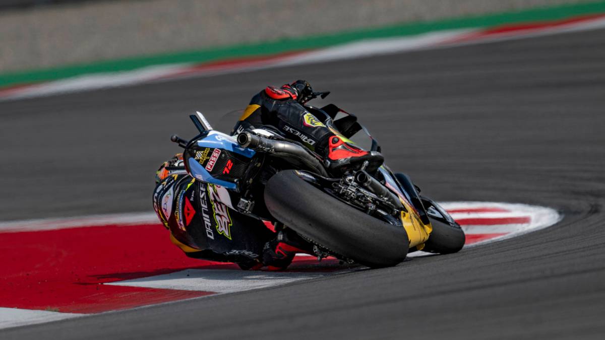MotoGp, Bagnaia stampa una clamorosa pole a Barcellona. Molto staccati Bezzecchi (10°) e Bastianini (11°)