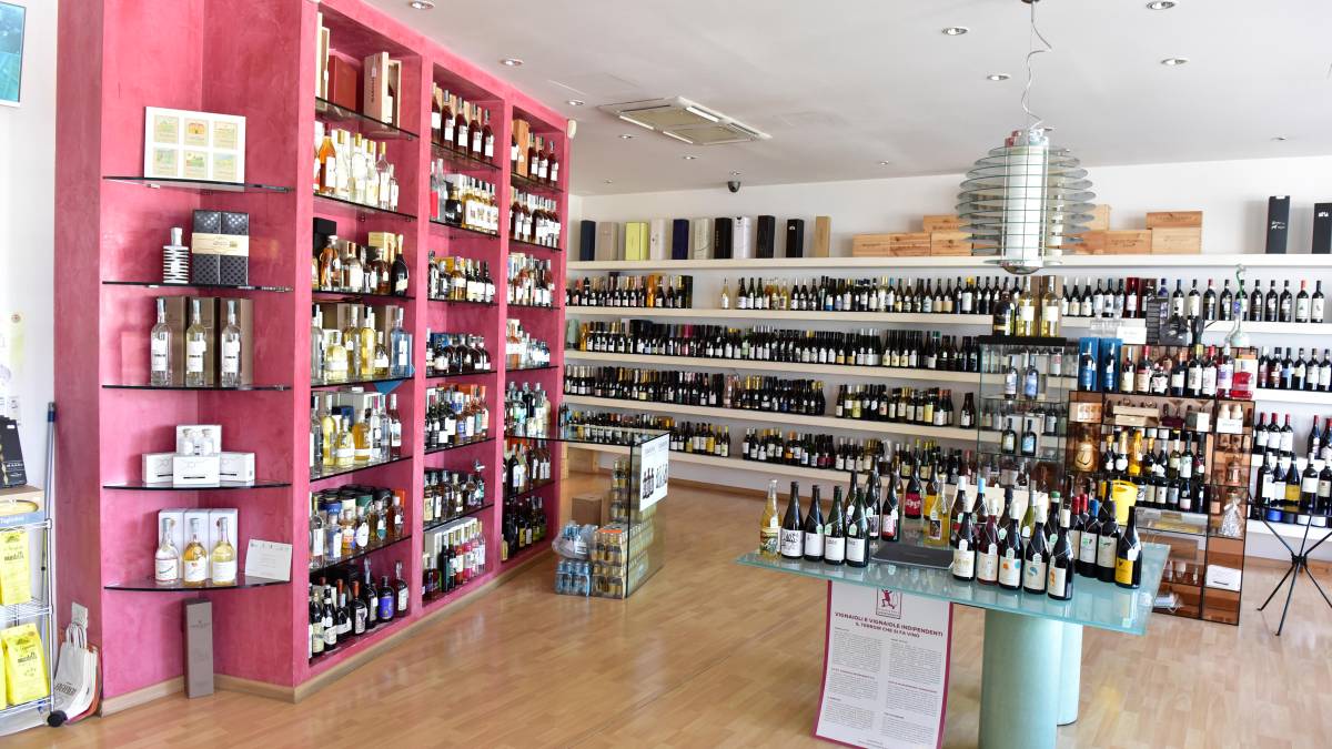 Imola, la storica enoteca Le Lune passa agli imprenditori del gusto di “Allegra”