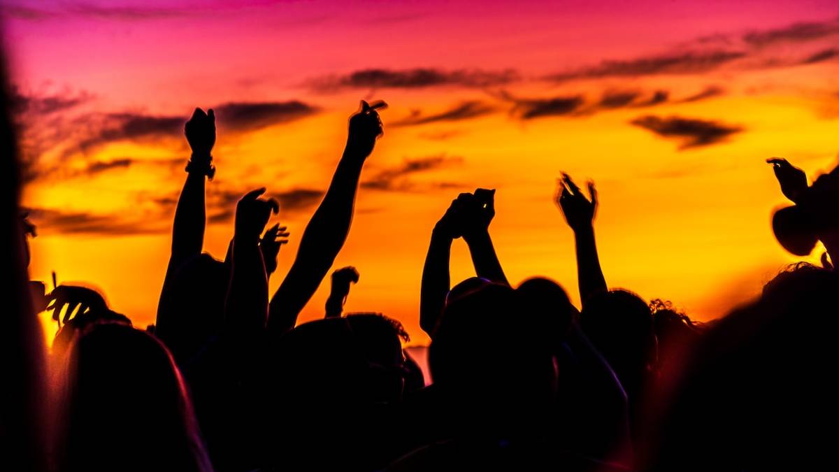 Ravenna, feste abusive in spiaggia, ora basta
