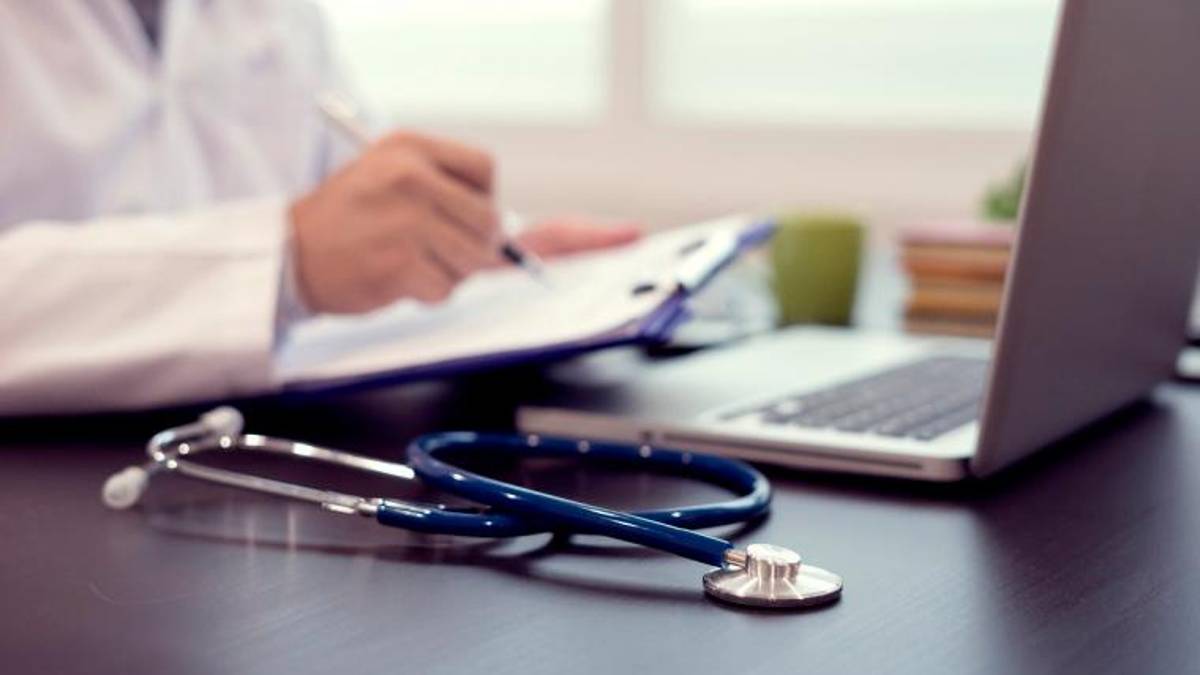 Ravenna, in silenzio davanti al giudice la guardia medica accusata di violenze sessuali sulle pazienti