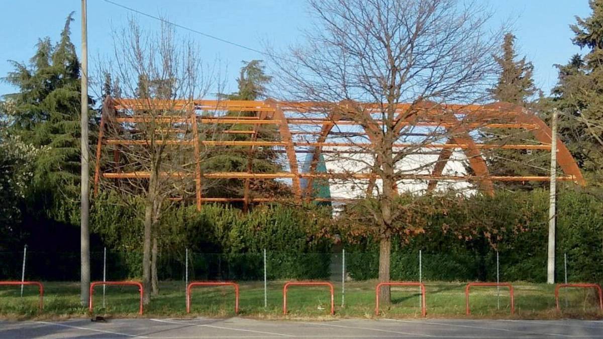 Meldola, due campi da tennis inagibili a causa dei danni dovuti al vento