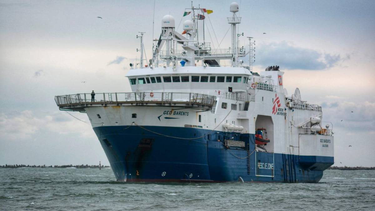 Ravenna, ecco la nave Geo Barents con 57 migranti VIDEO GALLERY