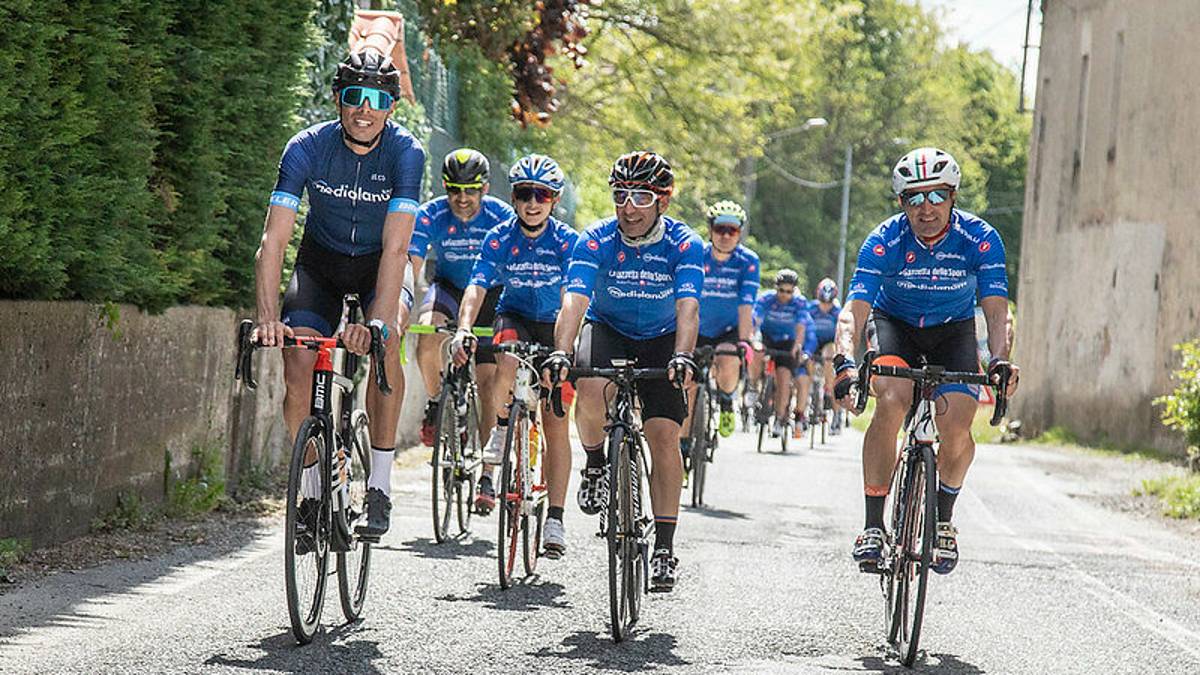 Ciclismo, verso il Giro: domani una pedalata da Rimini a Cattolica con Moser e Fondriest