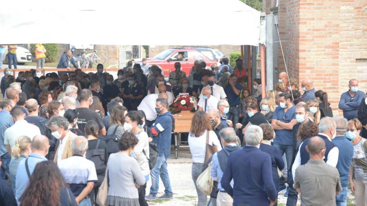 Incidente: da Longiano a Calisese tanti per l'addio ad Alex Cucchi