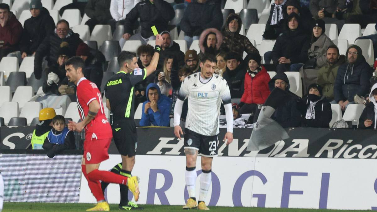 Calcio C, D'Auria, De Rose e Mustacchio saltano per squalifica il derby Imolese-Cesena