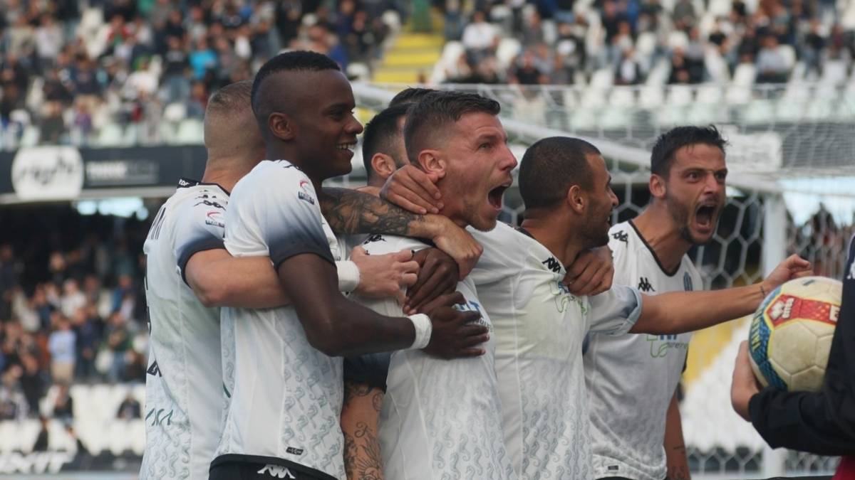 Calcio C, biglietti Cesena-Vicenza: prezzi e prevendita per il 31 maggio. Vivaticket devolve in beneficenza le commissioni