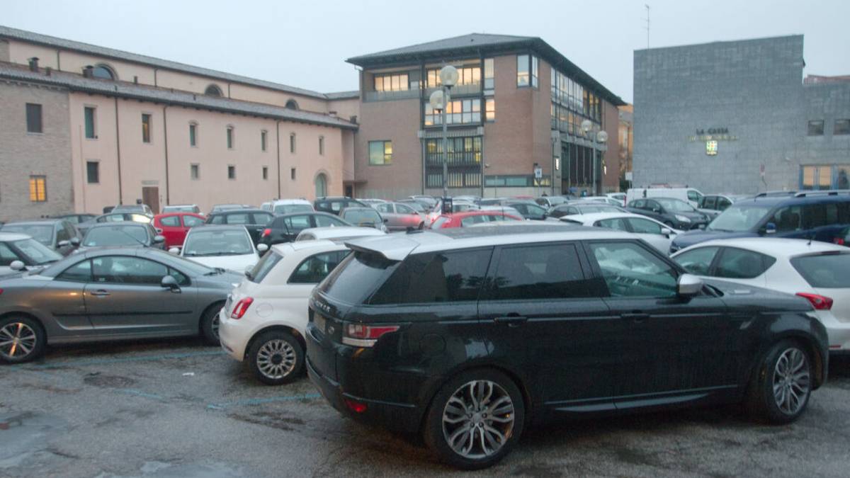Natale, a Ravenna da lunedì sosta gratis in centro dalle 16