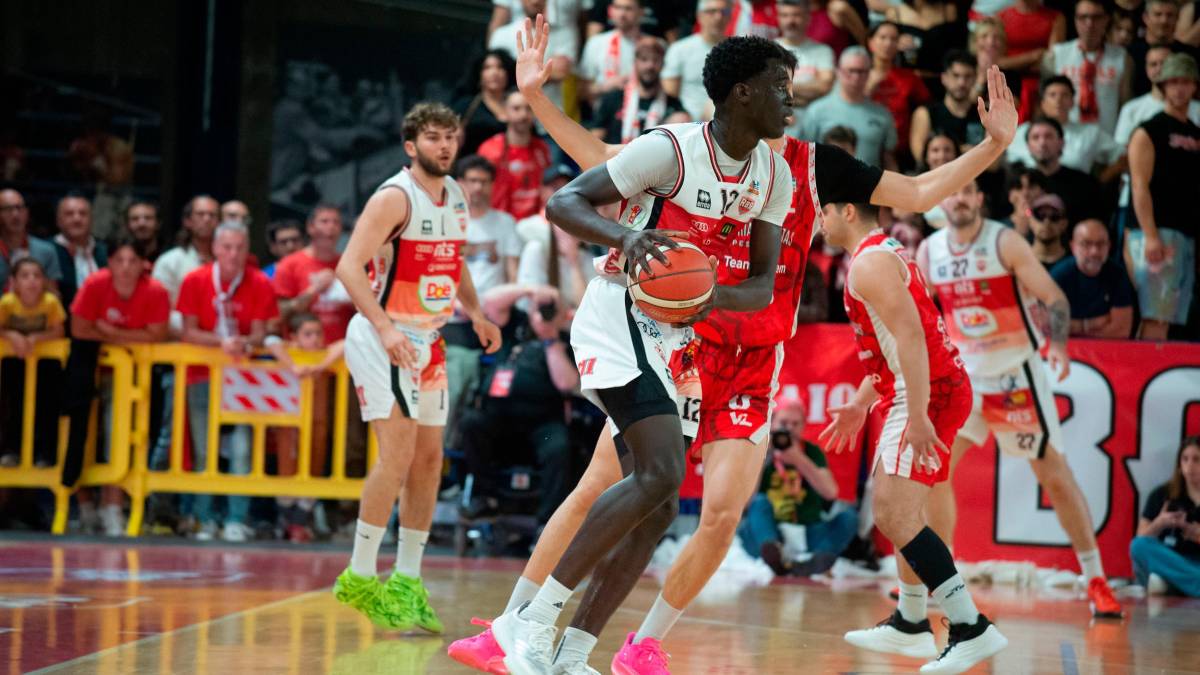 La Dole vuole convincere Assane Sankare a restare, ma c’è da battere la concorrenza di Ncaa, Virtus e Napoli