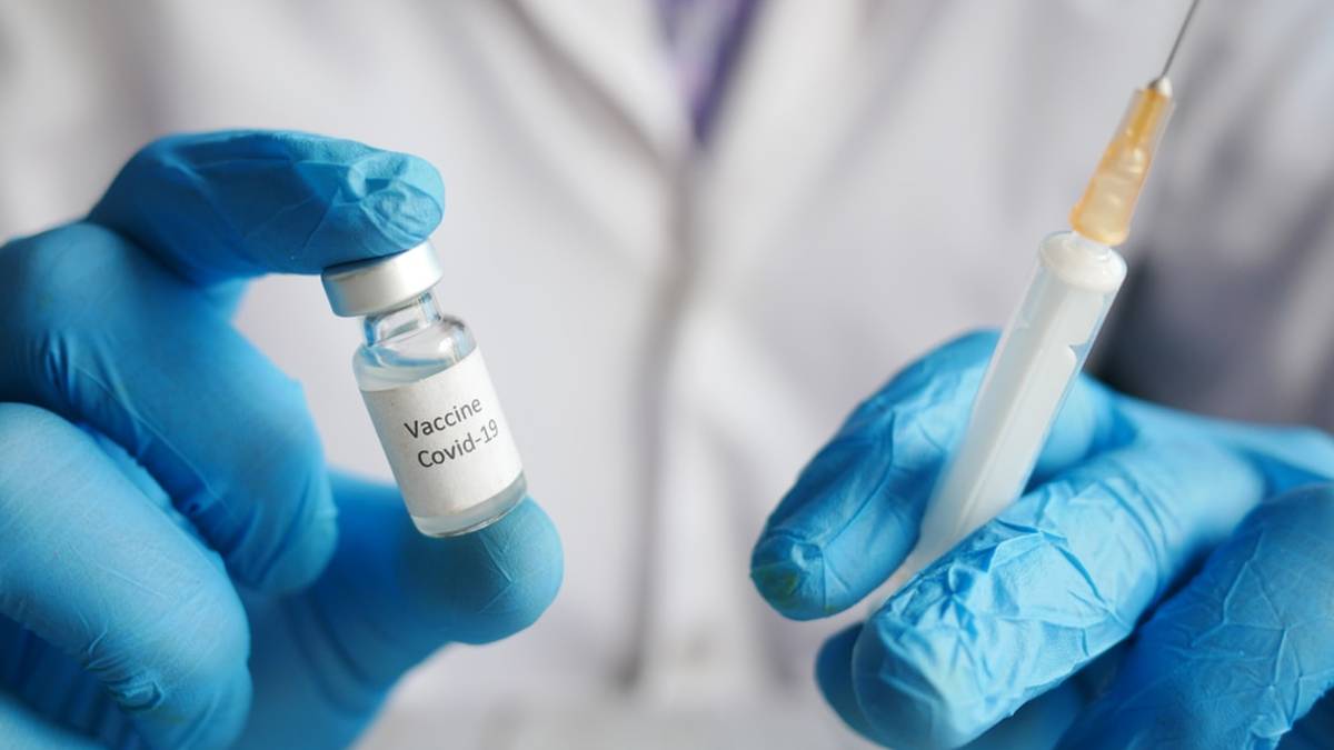 Covid Italia, l'Iss: L'efficacia del vaccino scende al 39% dopo 5 mesi