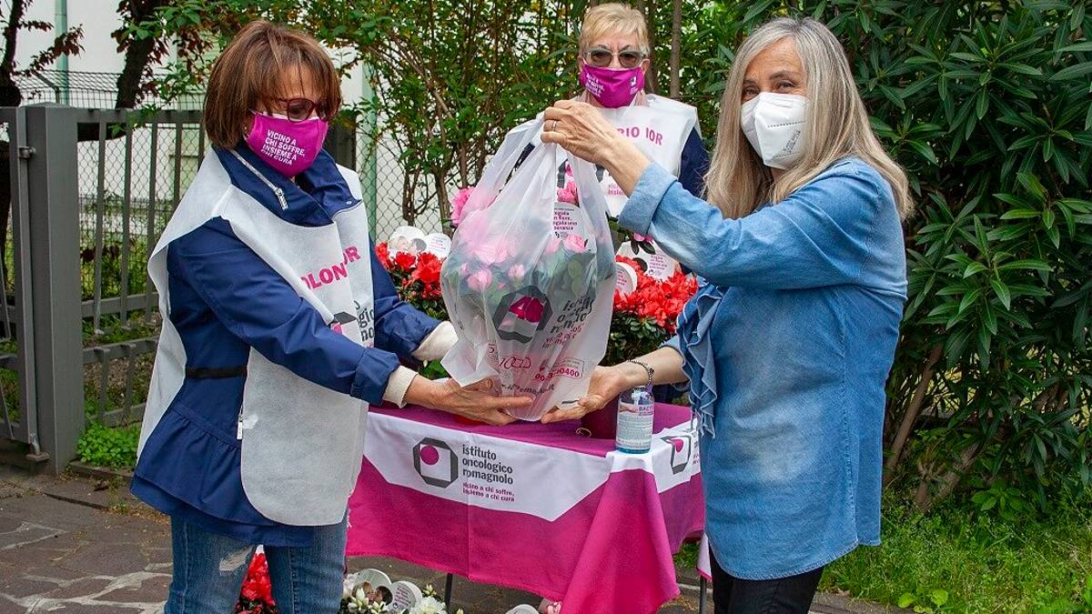 Forlì, festa della mamma: i volontari Ior tornano nelle piazze
