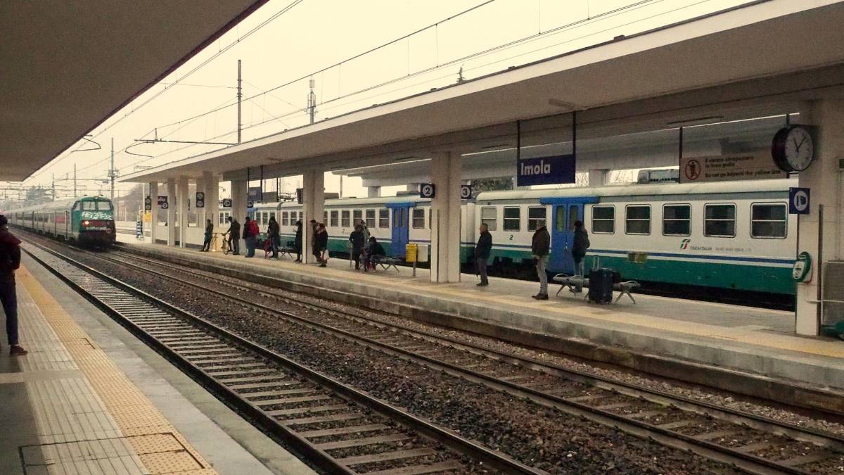 La stazione ferroviaria di Imola